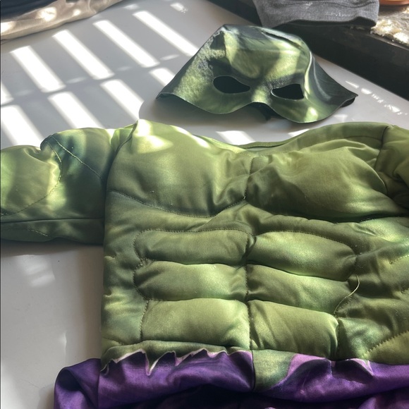 Marvel Green and Purple Superhero Costume for Kids - Picture 2 of 7